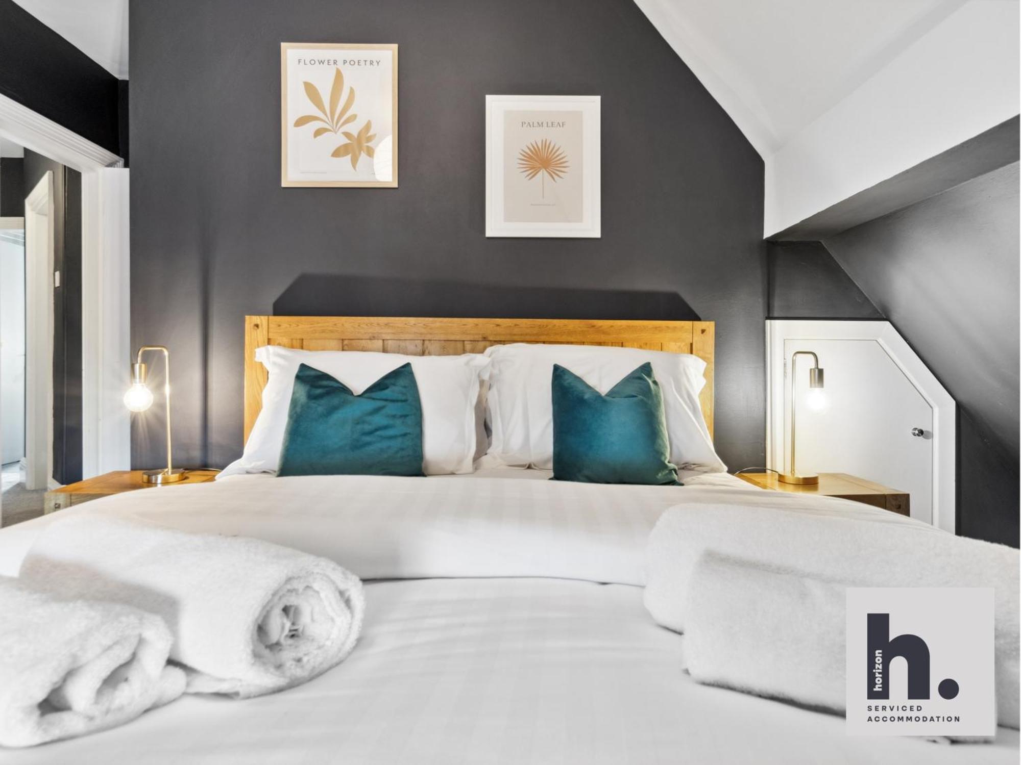 Free Parking - Penthouse - Business Stays - Relocating - St Harrogate Buitenkant foto